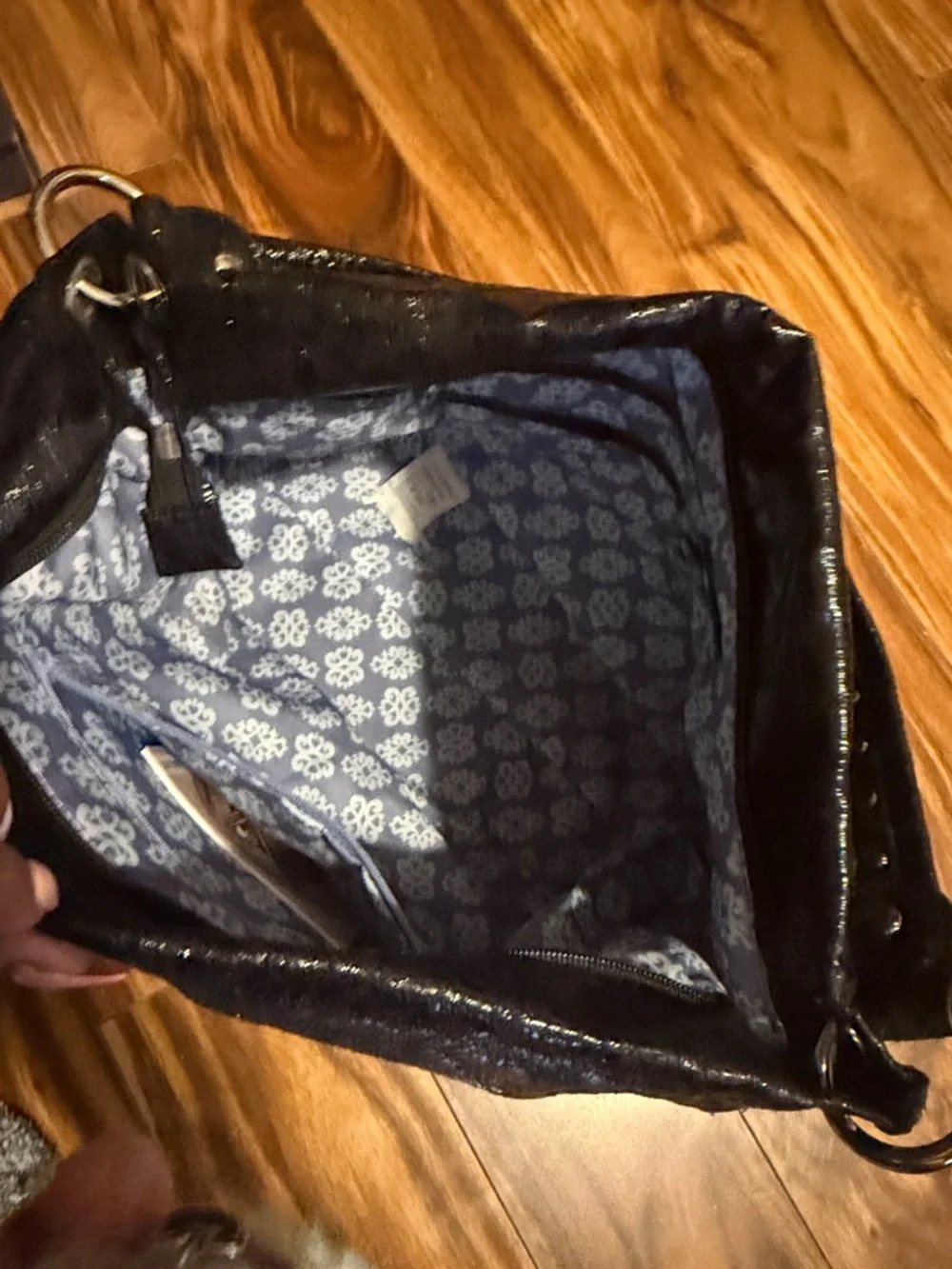 Kathy Van Zeeland Black Pleated Shoulder Bag with Silver Crest - Picture 4 of 7